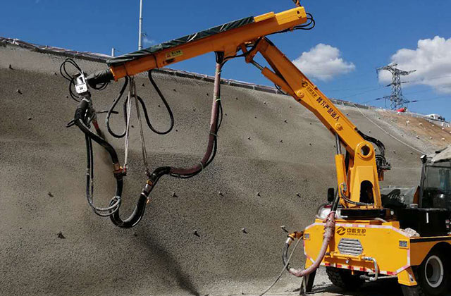 混凝土濕噴機械手是智能化高適應性濕噴混凝土設備